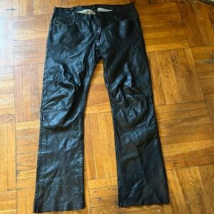 Diesel men leather pants in a very good condition no torn nor ripped